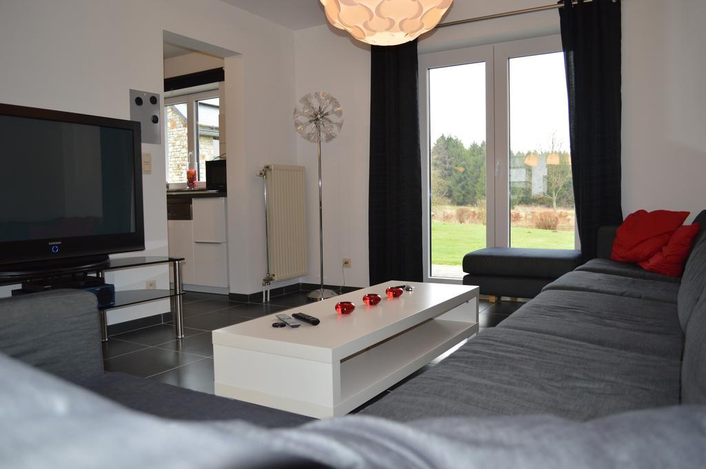 Sixine House Villa โอวีฟาต์ ภายนอก รูปภาพ